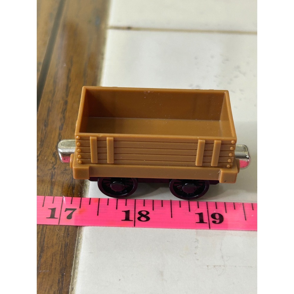 Thomas & Friends Take Along Troublesome Truck Tan Brown Diecast Magnetic Train